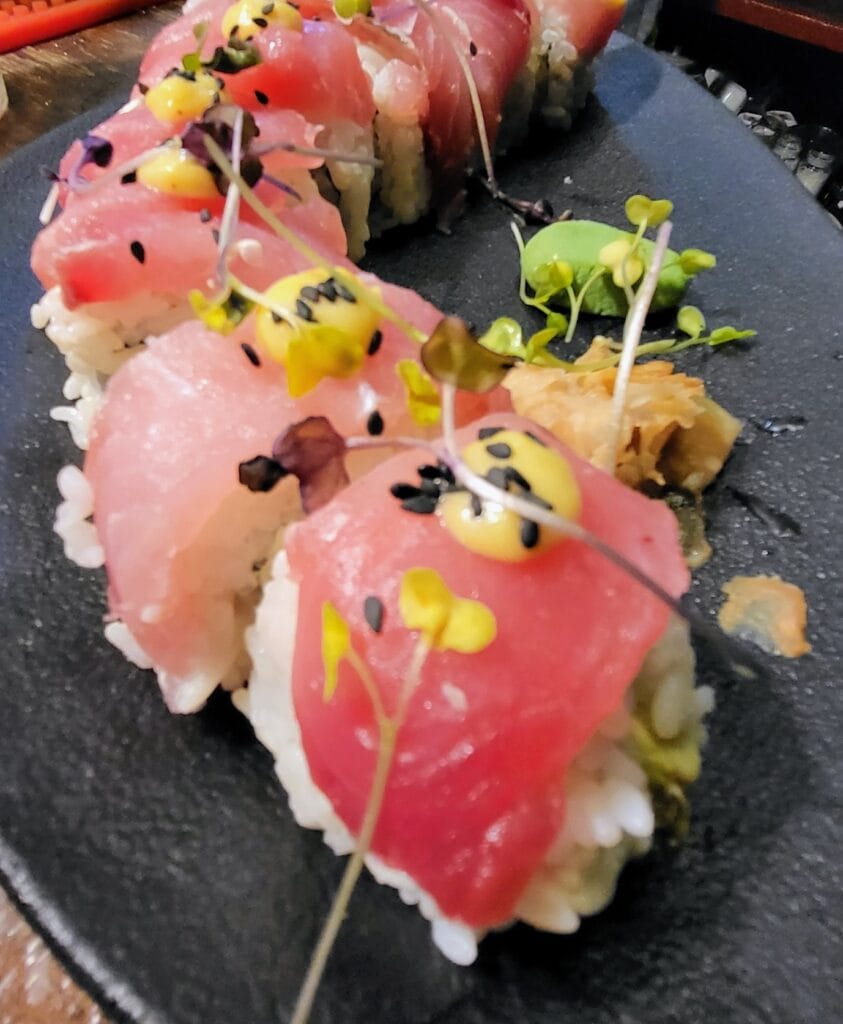 PHILADELPHIA ROLL WITH WHITE  FISH