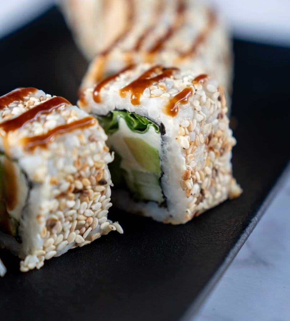 AVOCADO & CREAM CHEESE ROLL