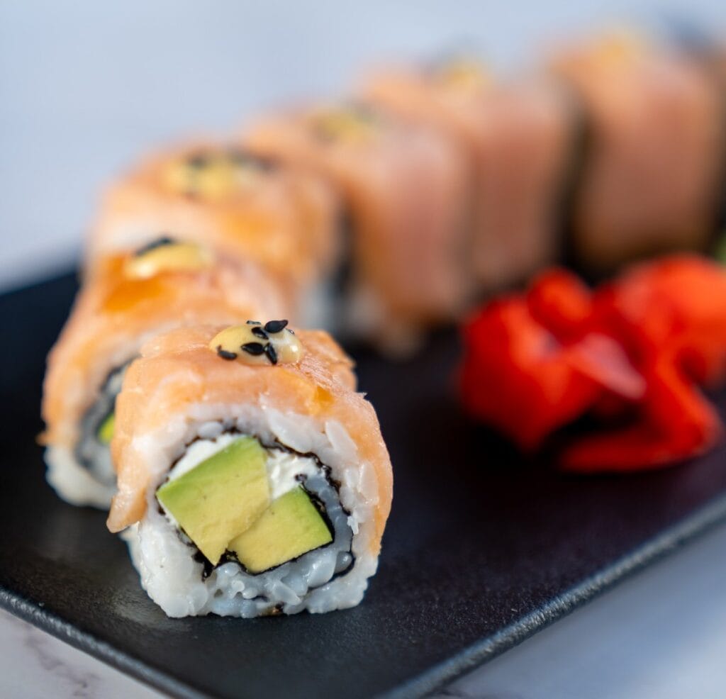 PHILADELPHIA ROLL  WITH SMOKED SALMON