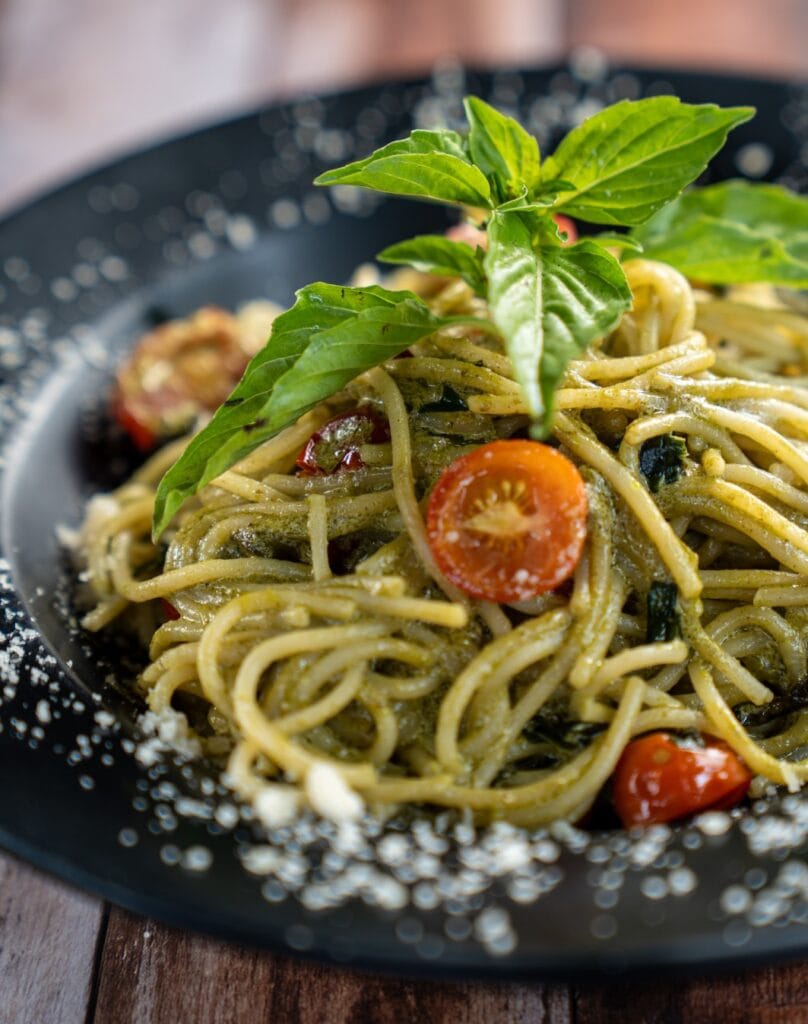 SPAGHETTI WITH PESTO SAUCE