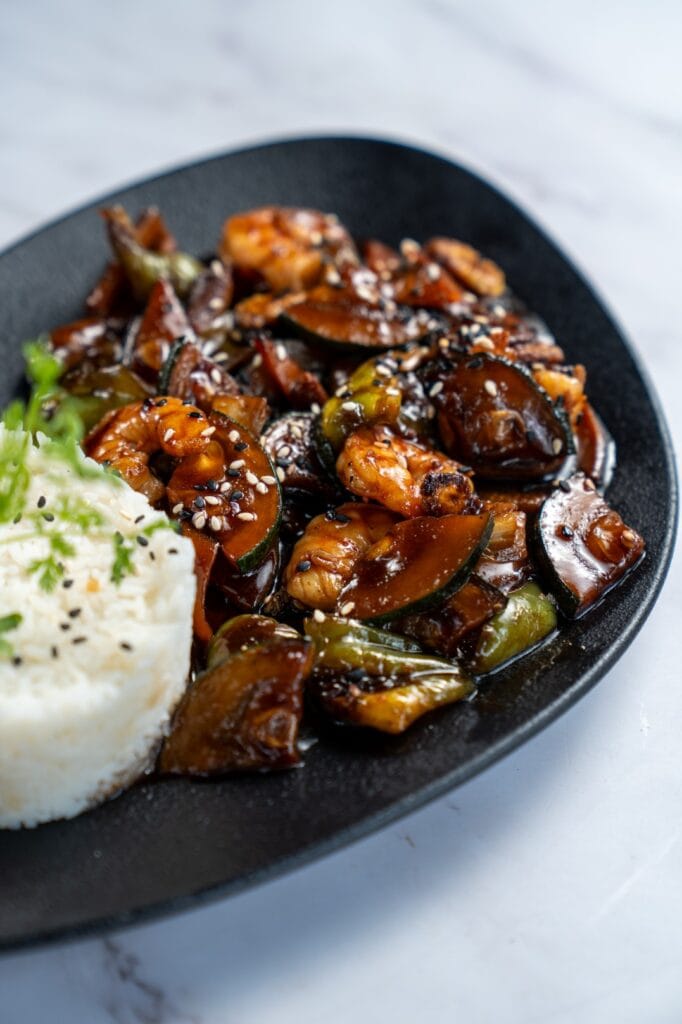 CHICKEN WITH TERIYAKI SAUCE