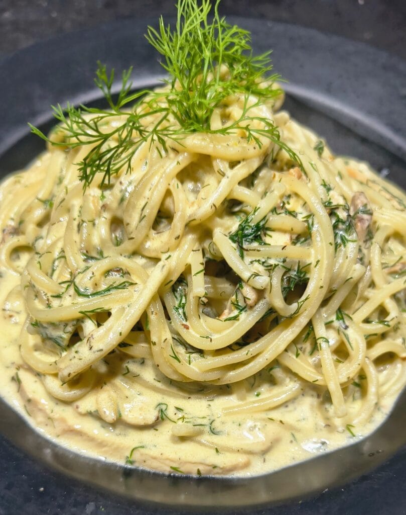 SPAGHETTI WITH SMOKED CHICKEN